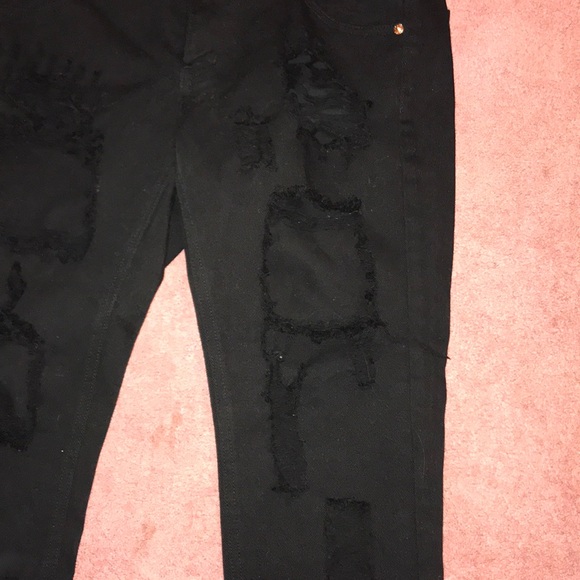 Sale🎉 black low rise ripped jeans NWT - Picture 2 of 7